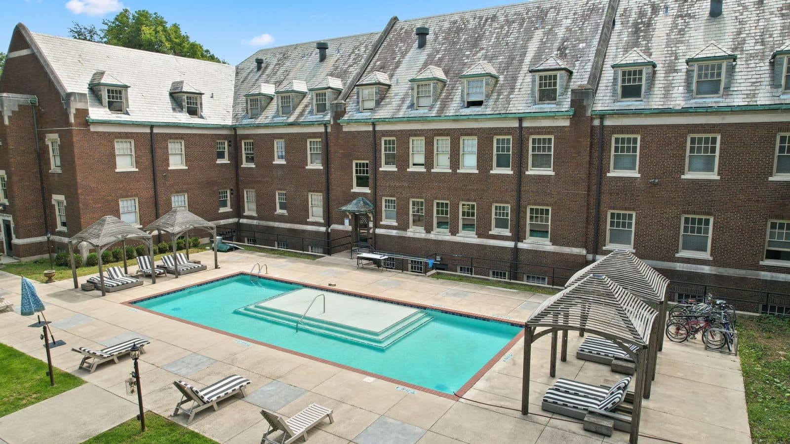 Historic Central State Mansion — historic apartments in Central State, Indianapolis